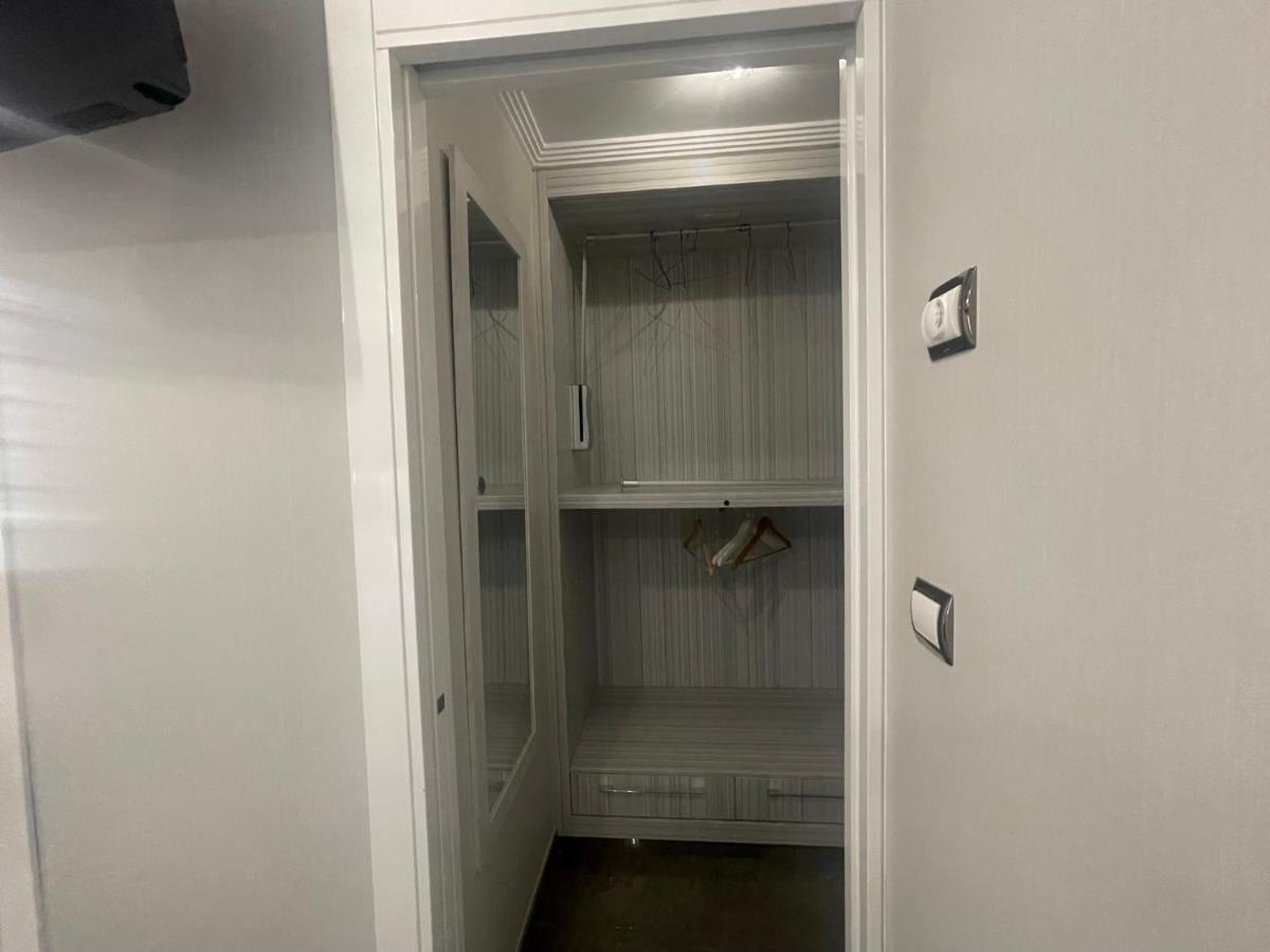 Albacete Centro Parking Gratis 2 Plazas Appartement Buitenkant foto
